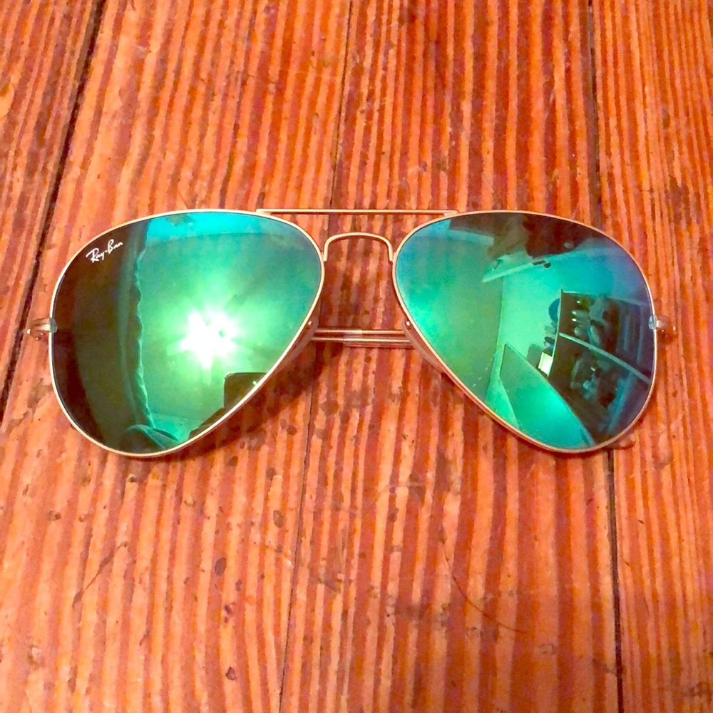 Ray Ban Large Mirrored Aviators